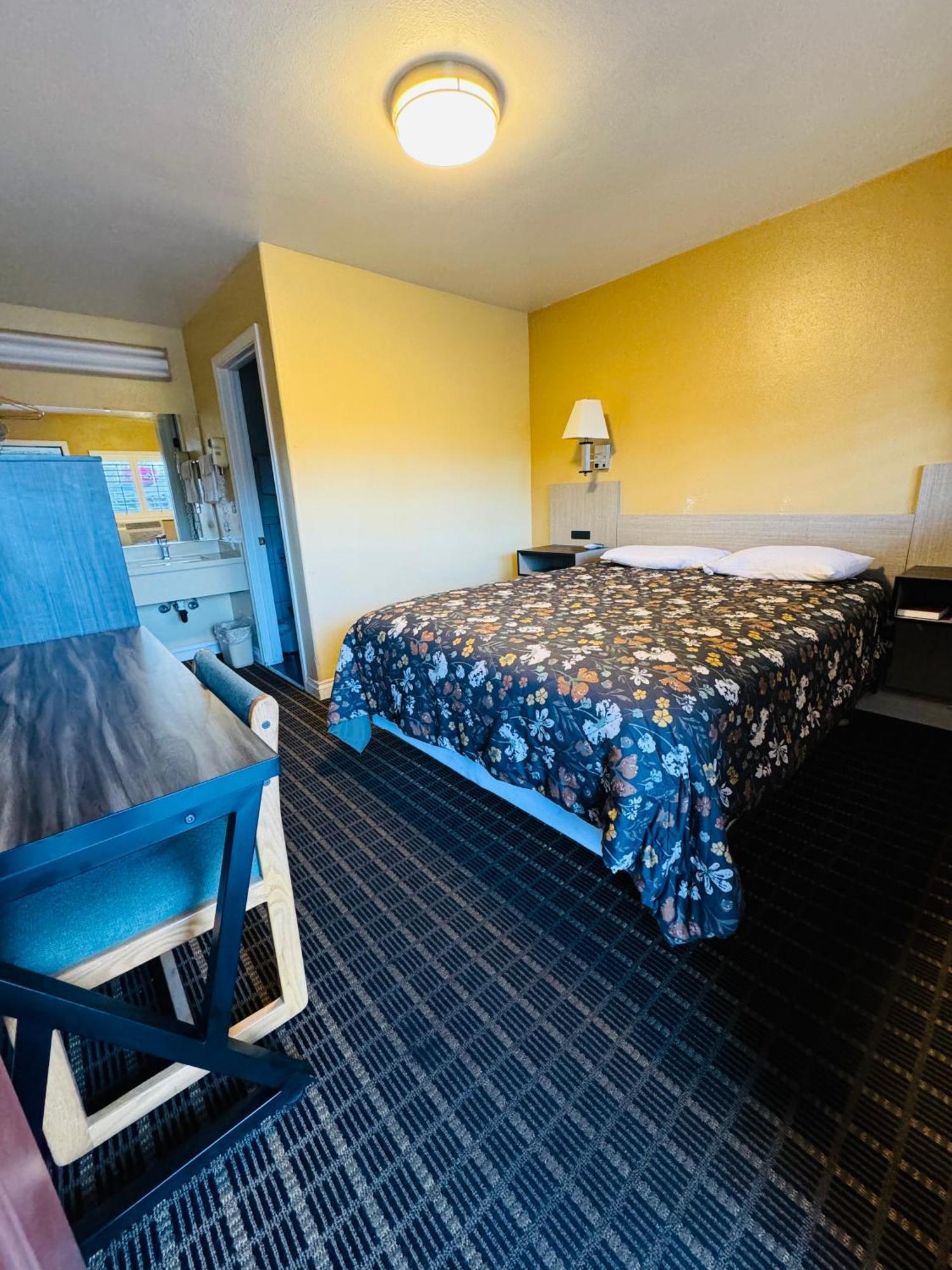 Mount Whitney Motel Лон Пайн Екстериор снимка