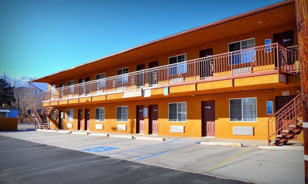 Mount Whitney Motel Лон Пайн Екстериор снимка